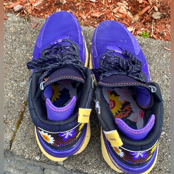 damien basketball shoes